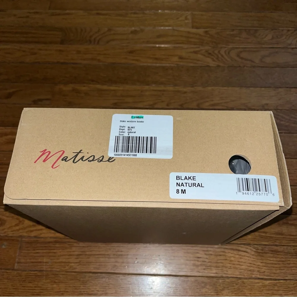 Matisse Pink Ankle Boots with Silver Accents - Picture 11 of 12